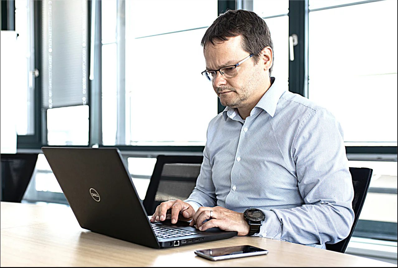 Nástroj pro monitoring aplikací a služeb